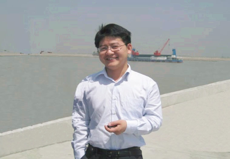 【人(rén)物(wù)志(zhì)】天道(dào)酬勤──記公司總經濟師(shī)石明(míng)華先生(shēng)