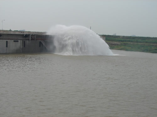 海(hǎi)新船(chuán)塢開(kāi)始蓄水(shuǐ)