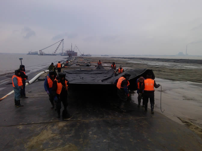 滬通(tōng)鐵(tiě)路(lù)長(cháng)江大(dà)橋HTQ-1标臨時(shí)工(gōng)程記實報(bào)告